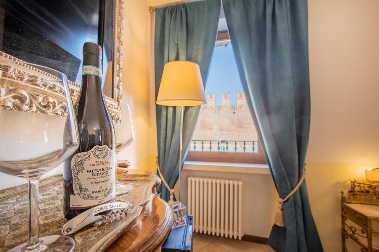 Corte Realdi Verona Buitenkant foto